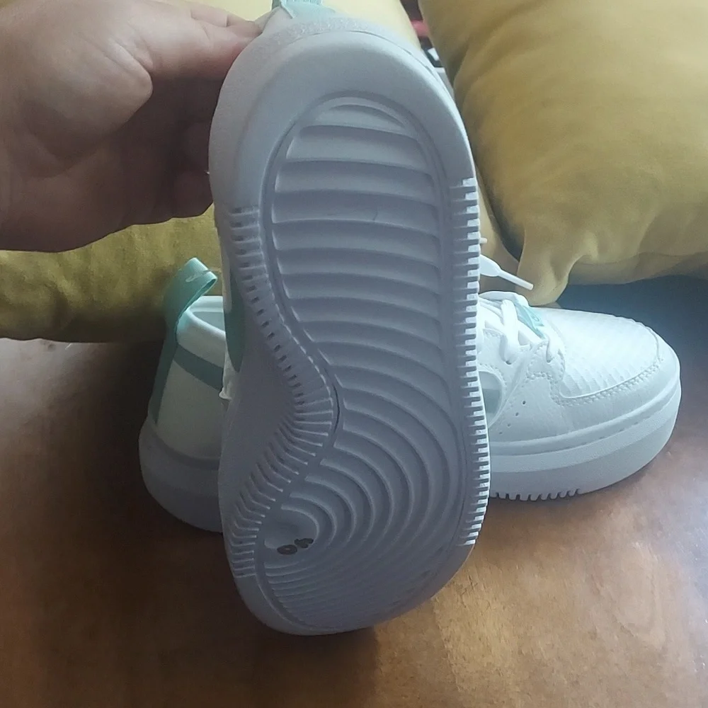 NIKE court vision Alta New comes without the box size 8 - Picture 14 of 16